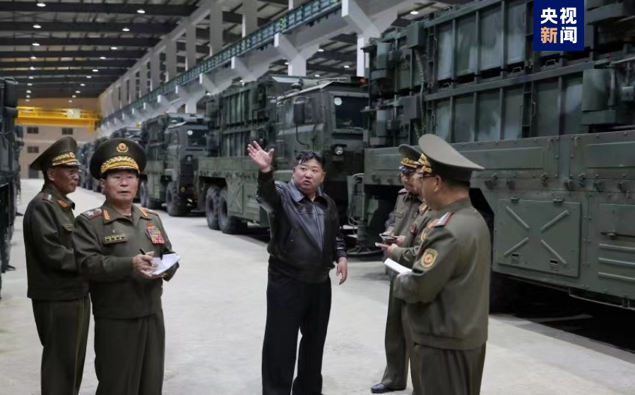 金正恩视察军工企业导弹生产金正恩视察军工企业导弹生产，一窥朝鲜军工实力与未来展望