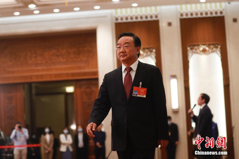 部长通道第一场，解读政策，聆听民意