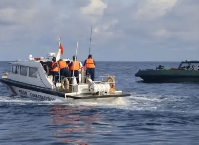 专家：中韩海警在苏岩礁对峙