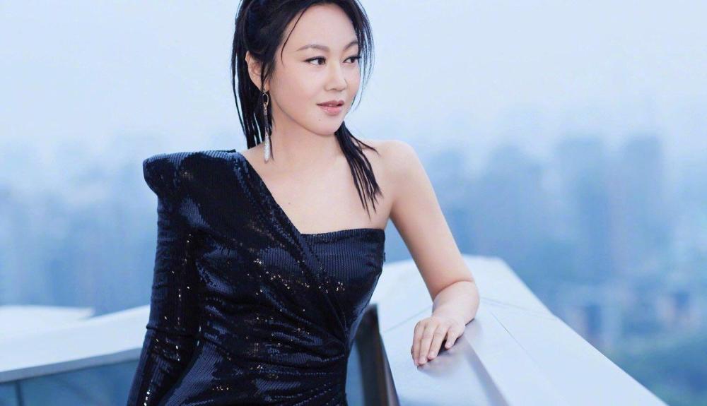 聚焦L与闫妮，演艺之路的闪耀之星