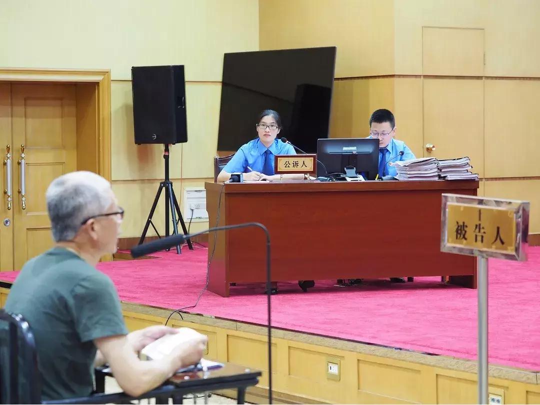 内蒙古\"婚内强奸案\"起诉书曝光关于内蒙古婚内强奸案的起诉书已经曝光。