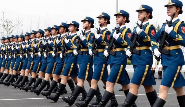 联合军乐团如何“千人如一人”联合军乐团实现千人如一人的协同演奏效果，需要多方面的努力和措施。以下是一些关键方法