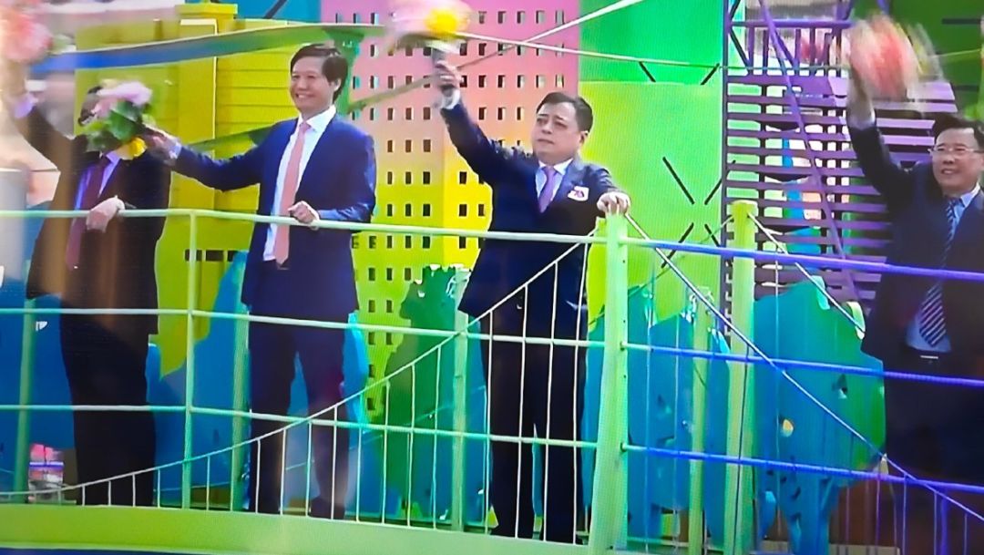 为什么雷军可以参加阅兵揭秘雷军参加阅兵背后的故事，成功背后的努力与荣耀